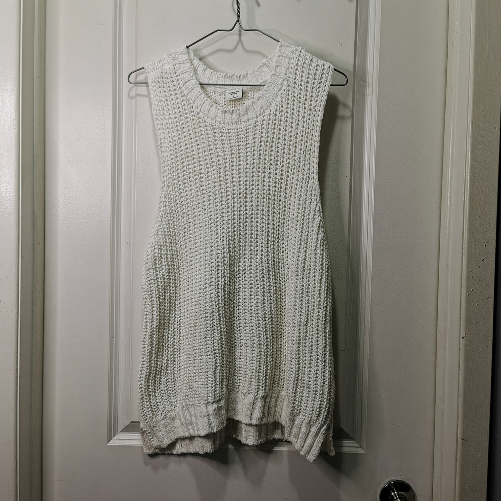 Abercrombie & Fitch Cream Sleeveless Knit Tank‎